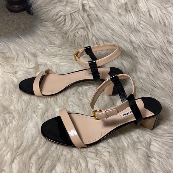Like new Miu Miu Patent Leather Two tone block heel sandals - Picture 2 of 10